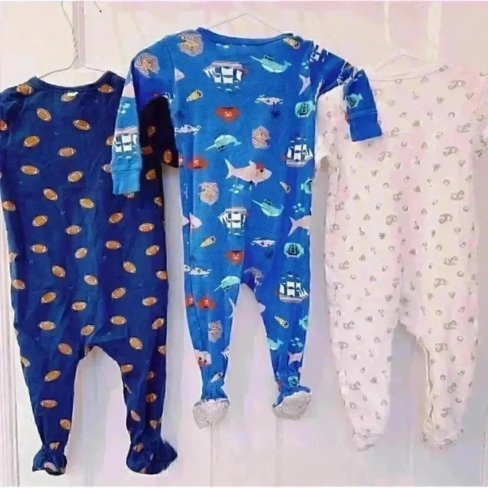 3 Baby Onesies with Feet Sized 6-9 months - Picture 10 of 10